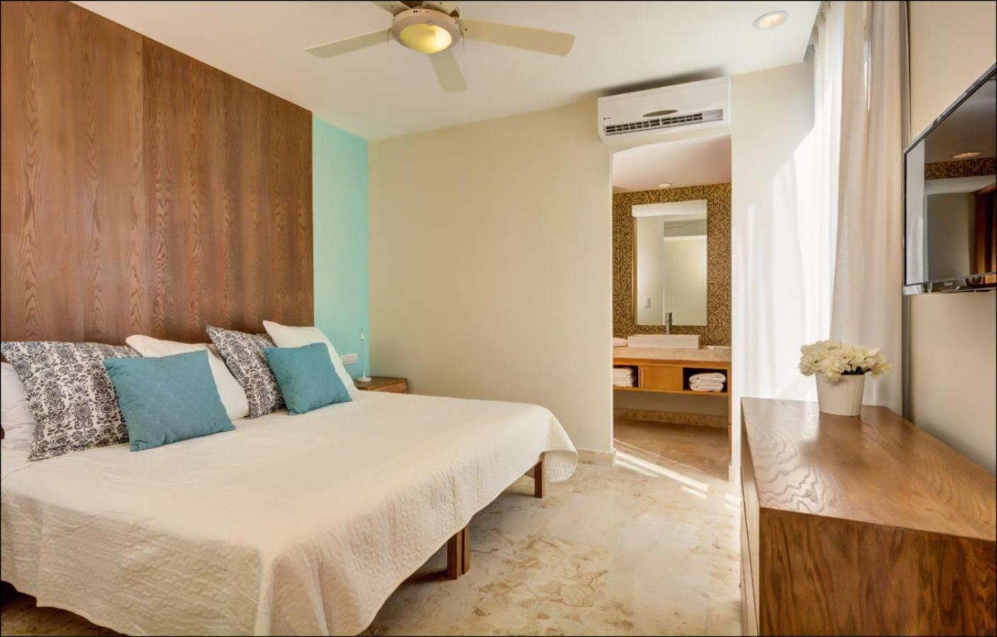 Anah Suites By Las Flores Vacation Rentals Playa del Carmen Kamer foto